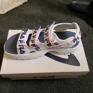 Fila slides